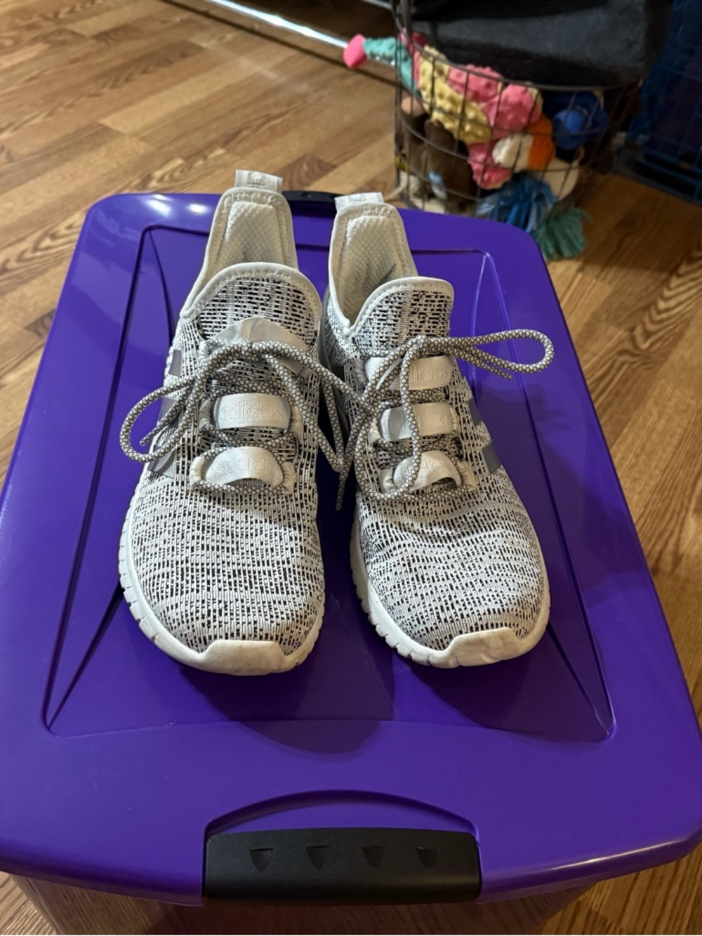 Adidas tennis shoes